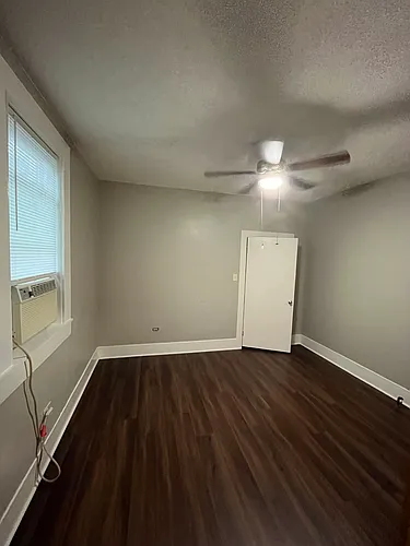 446 Chalmette St Photo 1