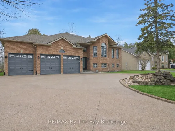 70 Fairway Cres, Wasaga Beach, ON L9Z 1B8