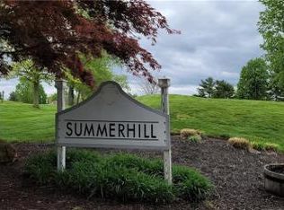 19 Newbury Ln, Wallingford, CT 06492