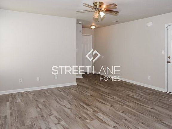 2nd image of 205 Cloverbrook Dr