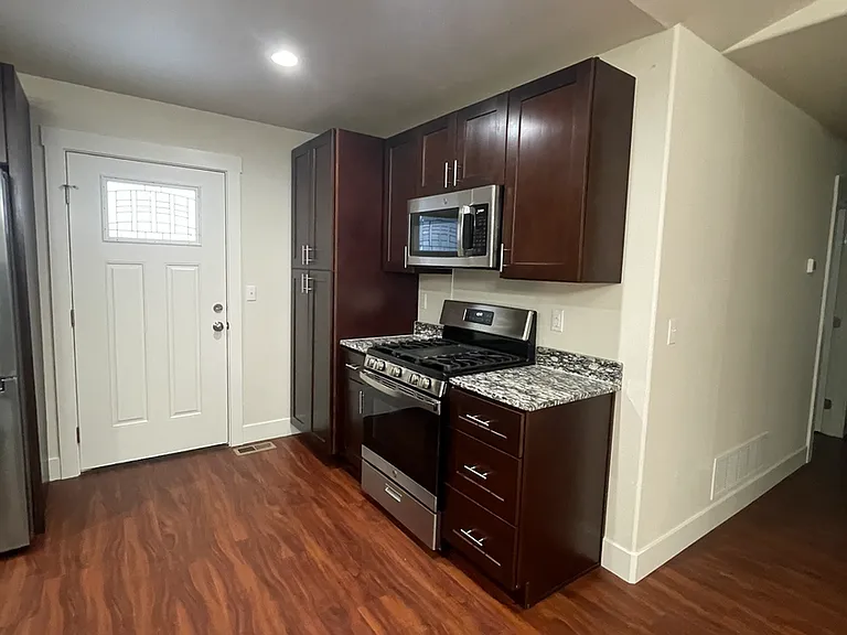 940 W Wilder Ave — Photo 3