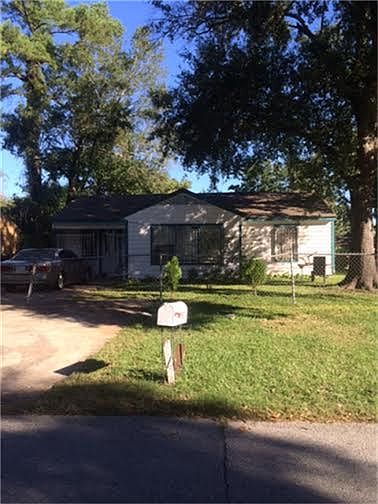 1st image of 8901 Oak Knoll Ln