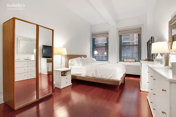 Rented by Sotheby's International Realty | media 4