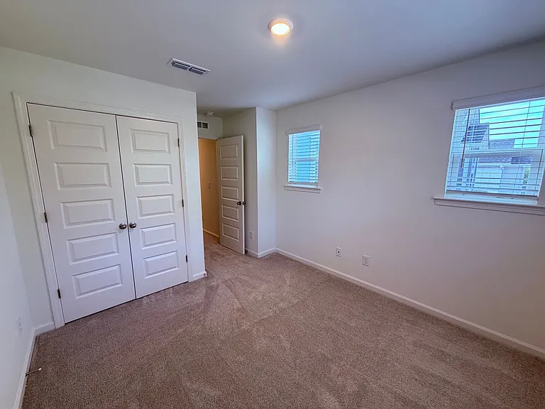 128 Parker Ln — Photo 21