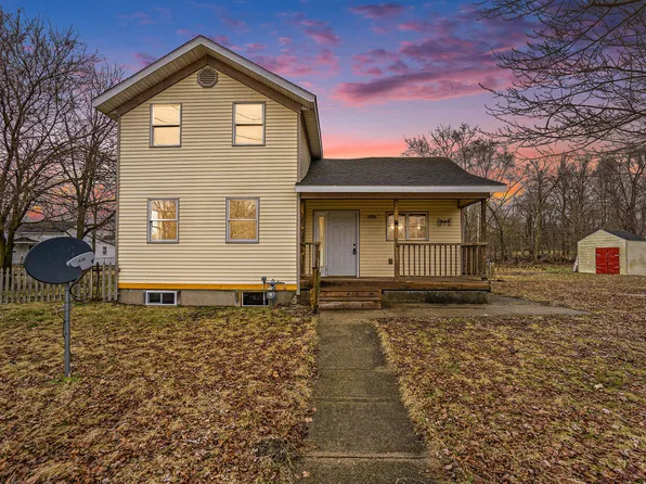 410 8th St, Three Rivers, MI 49093