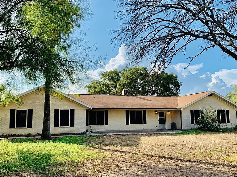 10839 N Stewart Rd — Photo 1