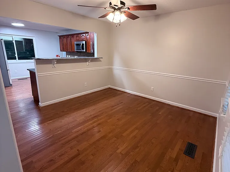 9415 Seasons Dr — Photo 4