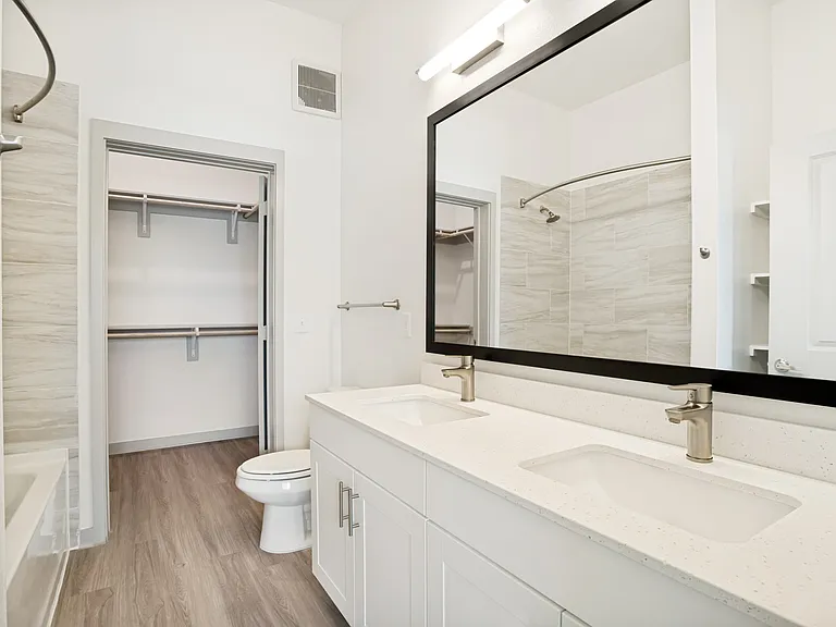 Jefferson Arbor Townhomes — Photo 11