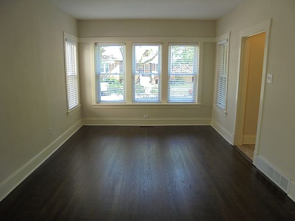 2nd image of 5439 W Berenice Ave