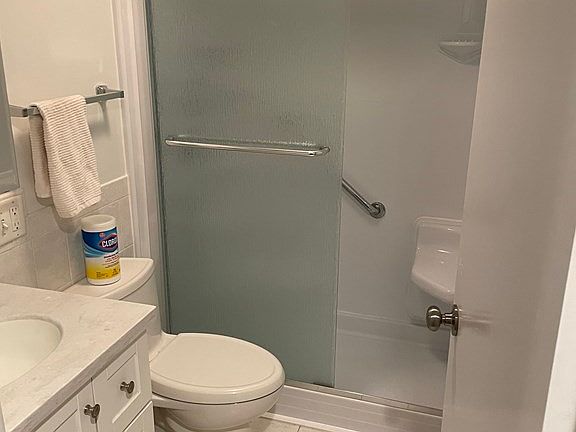 3rd image of 298 Commercial St APT 14