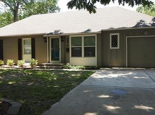 9834 England Dr, Overland Park, KS 66212