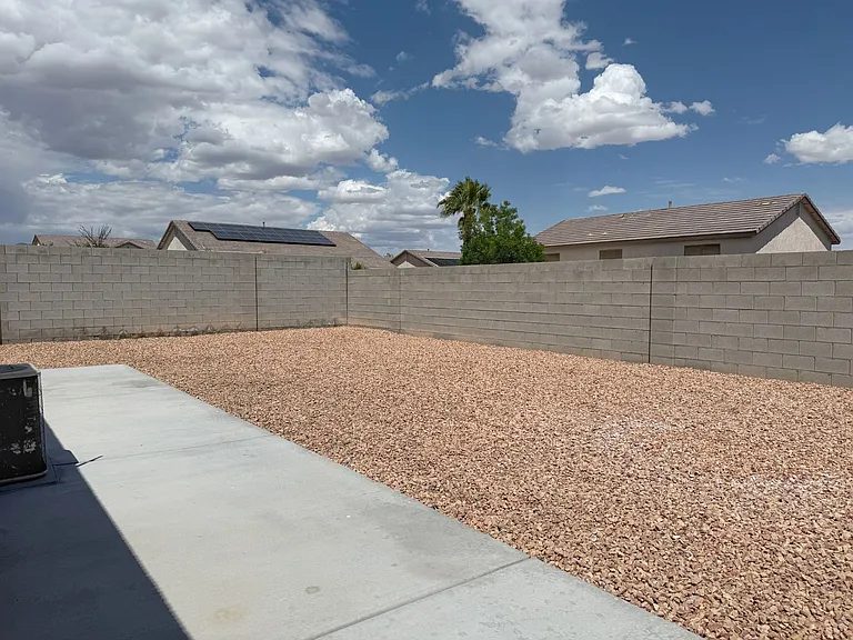 3320 Park Town St — Photo 19