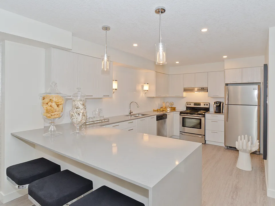 1313 13th Ave SW