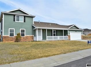 366 Miller Rd, Glenrock, WY 82637