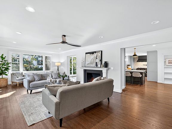 4th image of 118 Tindal Ave