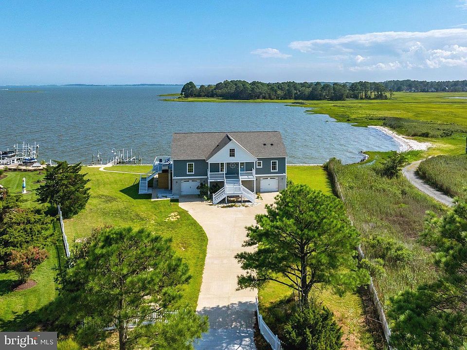 1st image of 22596 Bay View Cir