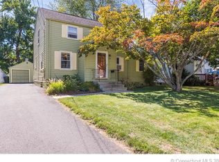 127 Edgemere Ave, West Hartford, CT 06110
