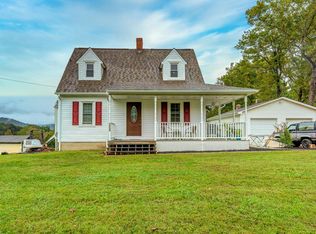 10739 Stewartsville Rd, Vinton, VA 24179