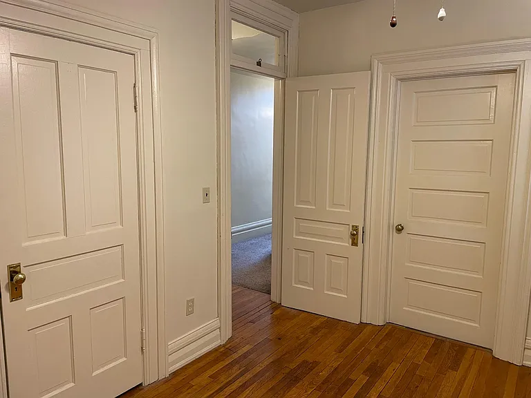 417 Crescent St NE #2 — Photo 11