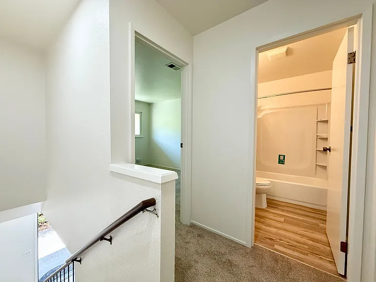 1254 Terra Nova Blvd — Photo 16