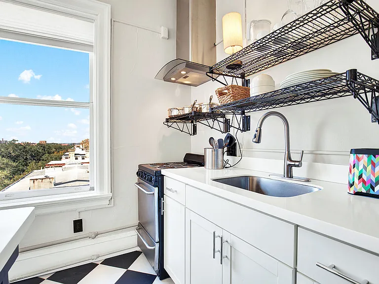 24 E Liberty St #64 — Photo 3