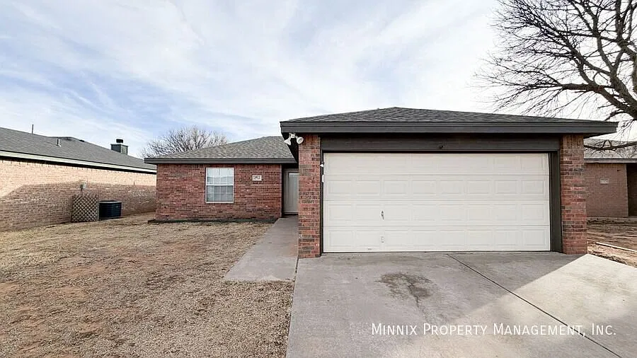 3 bedroom/ 2 bath | Cooper ISD | 2713 109th St. — Photo 3