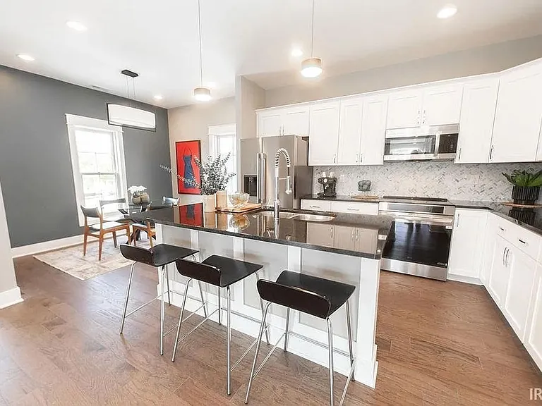 1550 S Piazza Dr — Photo 1