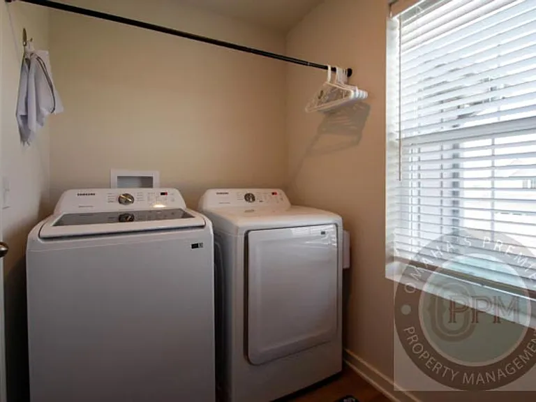 12219 S 111th Ave — Photo 19