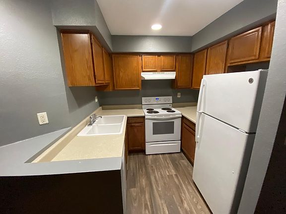 3rd image of 2180 Pinetop Ln