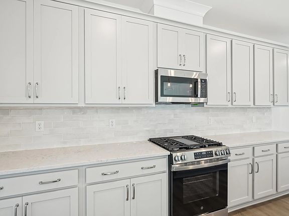 The Point - Lily Interior Image 3