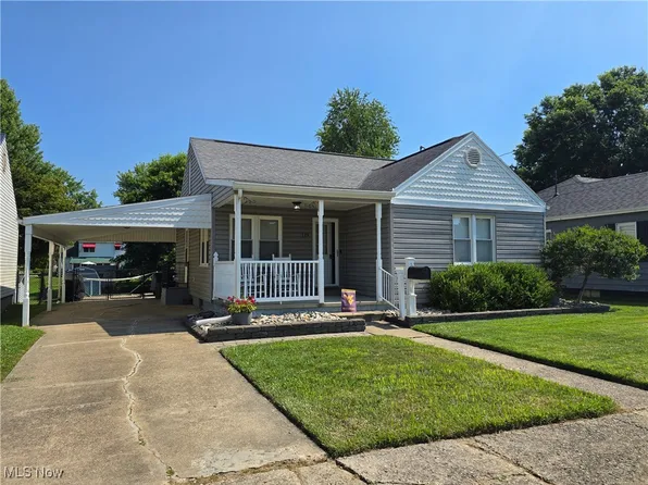 119 E 6th St, Williamstown, WV 26187