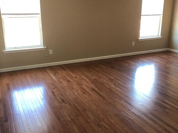 2nd image of 287 Nancy Dr