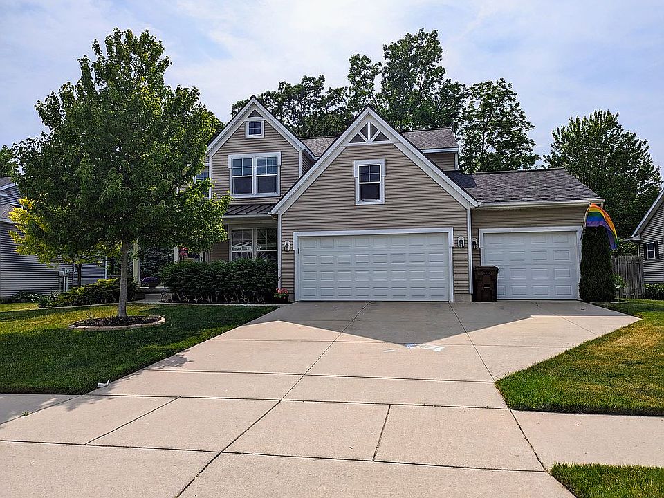 2nd image of 3880 Danbridge Dr