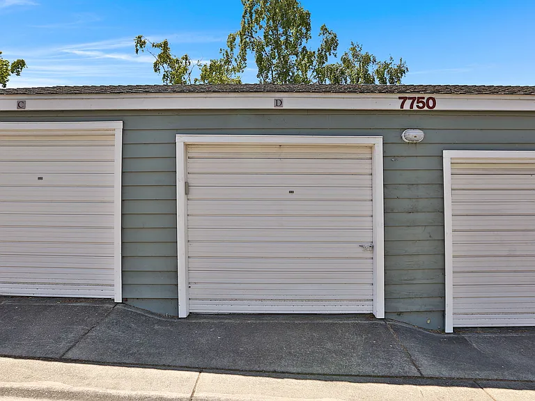 7750 Canyon Meadow Cir #D — Photo 19