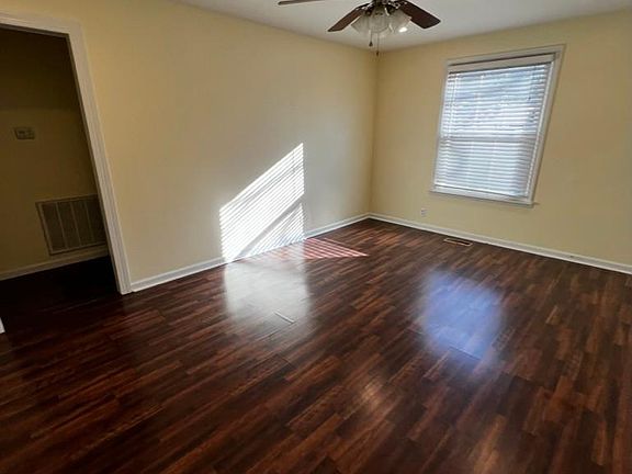 3rd image of 6325 Thunderbird Dr
