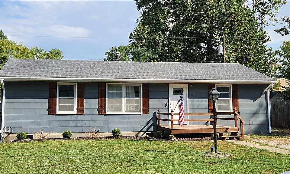 1st image of 1002 Oakvale Dr