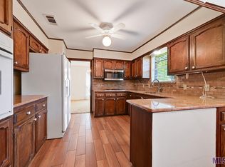 2422 W Highmeadow Ct, Baton Rouge, LA 70816