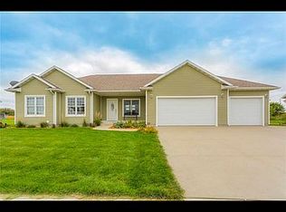 905 Trail Dr, Slater, IA 50244