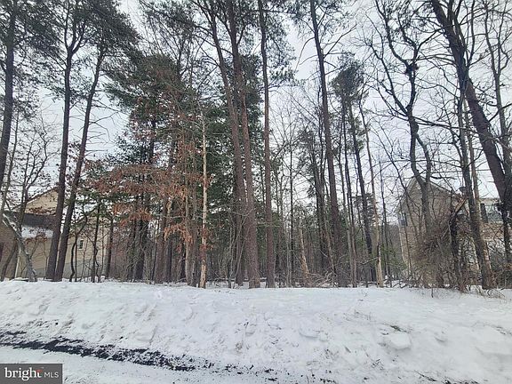 5th image of 407 S Lakeview Dr