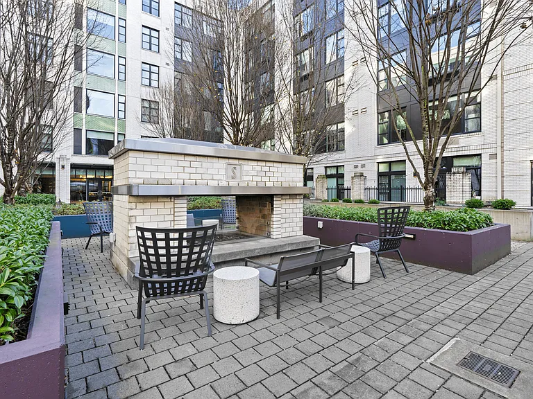 Outdoor Fire Pit at The Parker Apartments in Portland, OR 97209