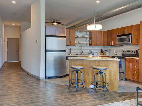 2nd image of 1031 Highlands Plaza Dr W APT 307W