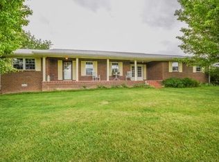 63 Main St, Baileyton, TN 37745