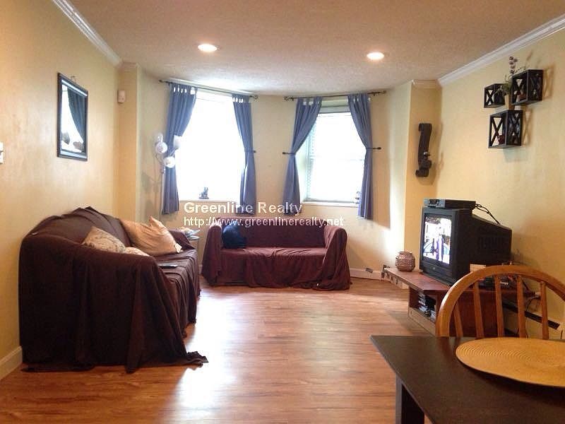 2nd image of 32 Winchester St APT B
