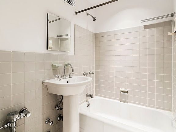 5th image of 337 E 50th St APT 2B