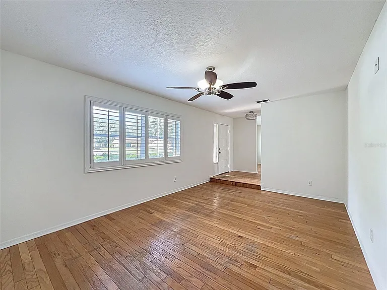 8029 Gillette Ct — Photo 5