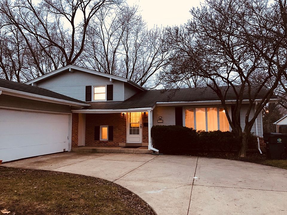 1st image of 1518 S Kennicott Dr