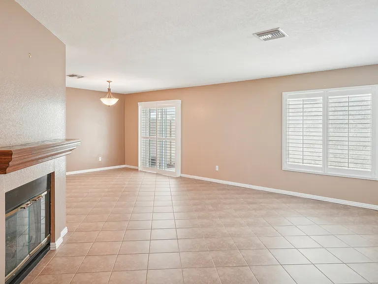 8385 Western Trail Pl #B — Photo 4