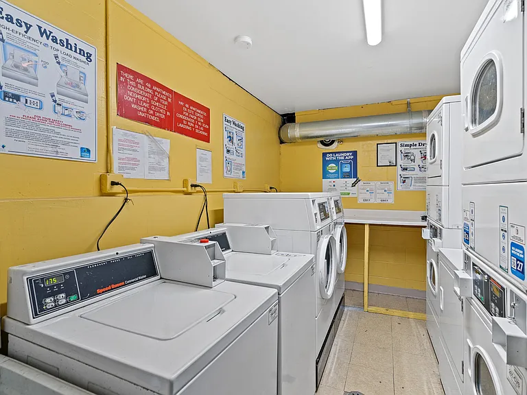 Laundry Room | Apartment Homes in Bartlett, IL | Bartlett Lakes