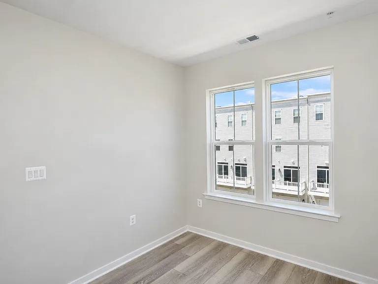 42126 Hazel Grove Ter — Photo 40