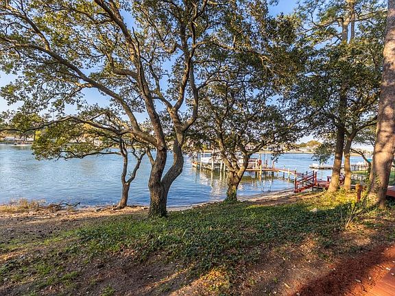 4th image of 3012 Island Ln
